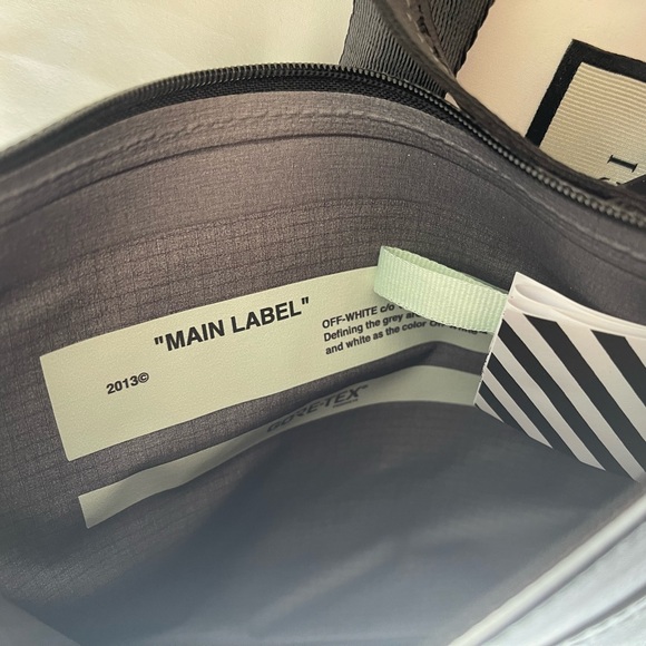 OFF-WHITE Crossbody LIMITED EDITION - Picture 9 of 13